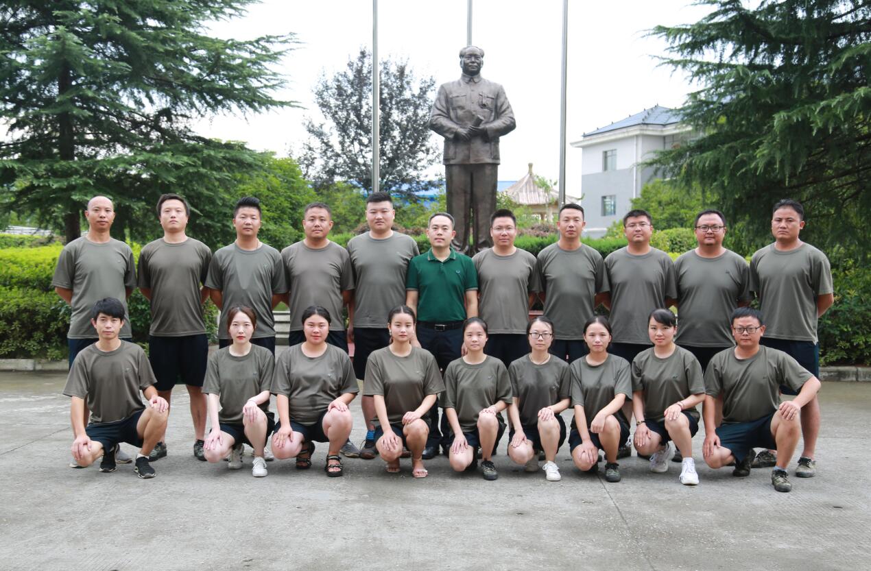 20190801九游在线客服庆祝人民解放军成立92周年活动.JPG
